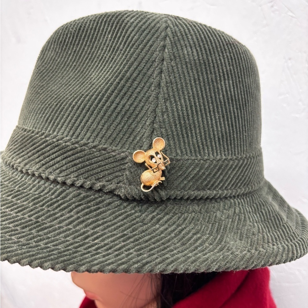 Vintage Avon Mouse Brooch with Articulated Glasses Gold Tone Whimsical - Picture 4 of 14